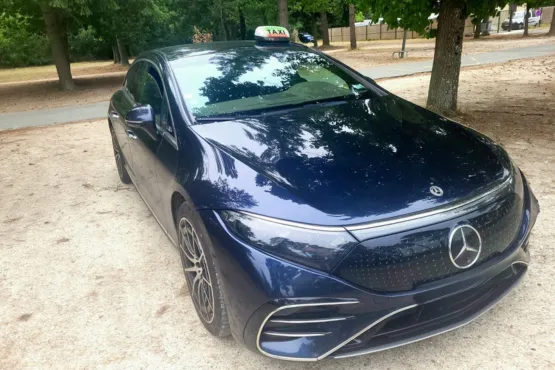 vehicule taxis fontainebleau avon mercedes